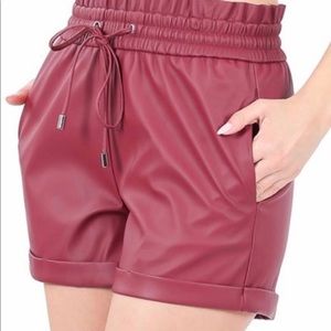 Paperbag shorts burgundy vegan leather